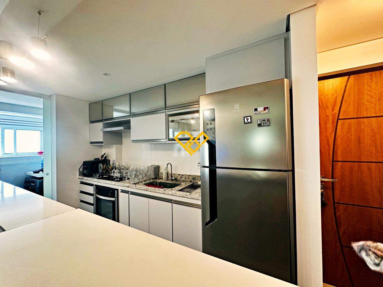 Apartamento para aluguel no Embaré: Cozinha