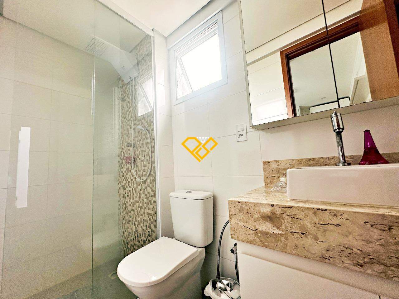 Apartamento para aluguel no Embaré: Wc suíte