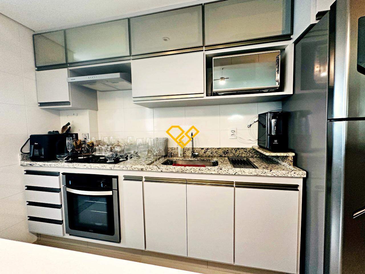 Apartamento para aluguel no Embaré: Cozinha