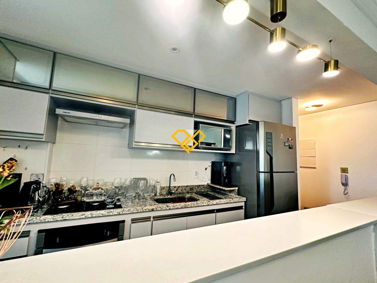 Apartamento para aluguel no Embaré: Cozinha