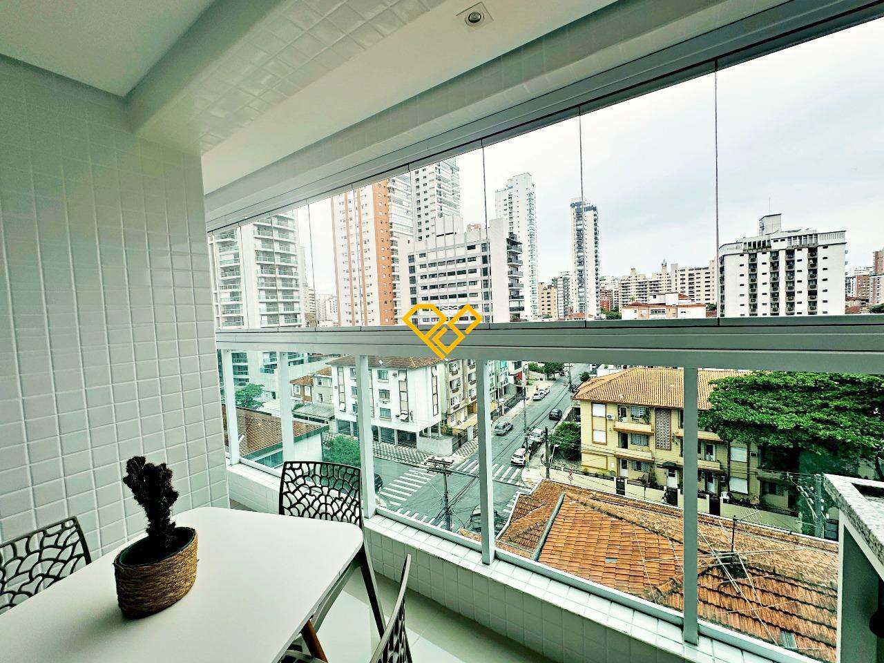 Apartamento para aluguel no Embaré: Varanda