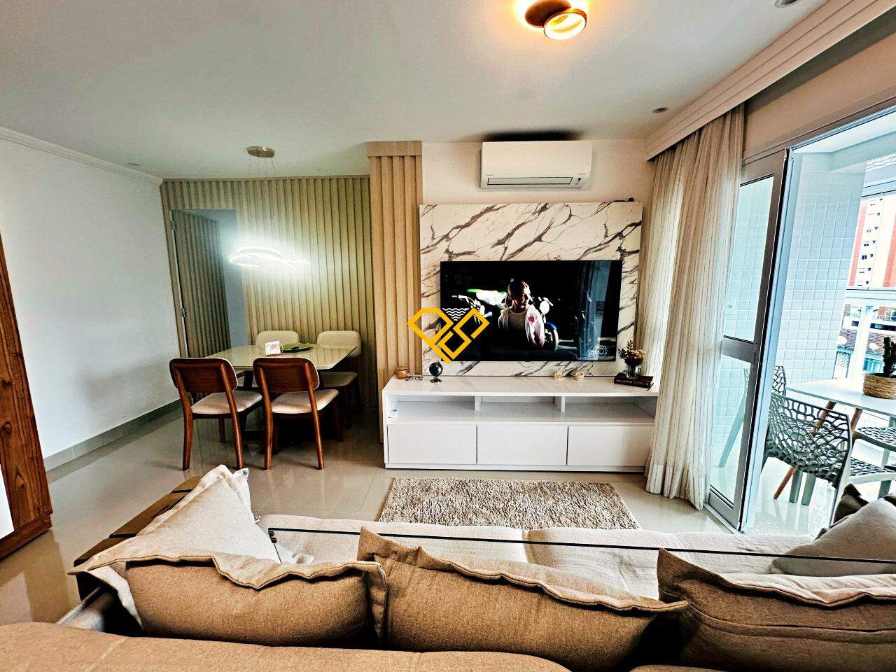Apartamento para aluguel no Embaré: Sala