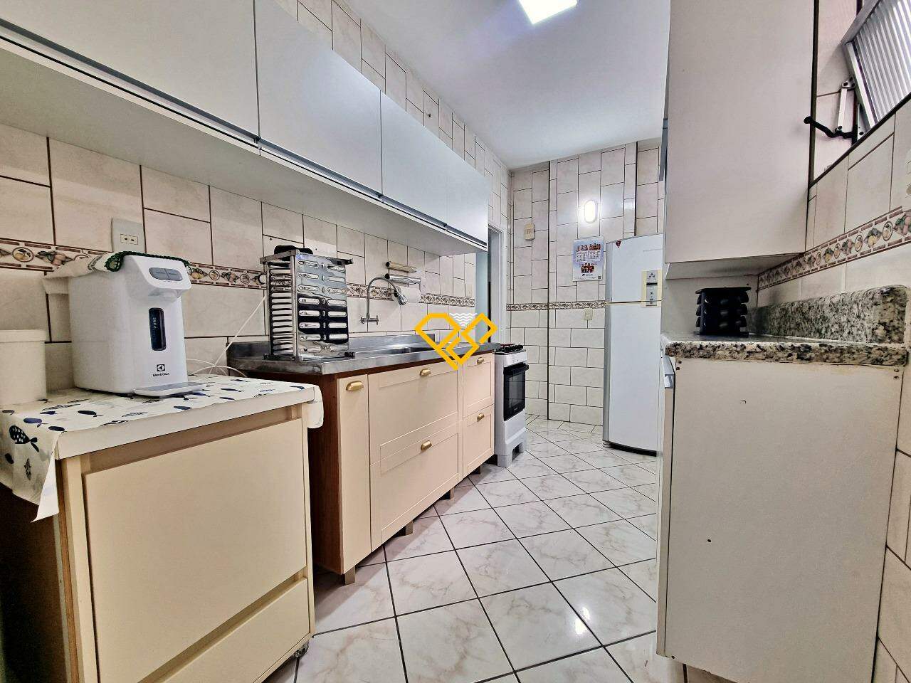 Apartamento à venda no Gonzaga: Cozinha