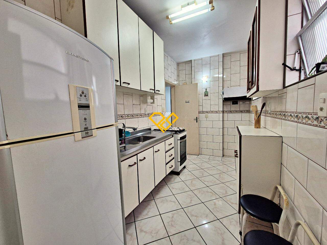 Apartamento à venda no Gonzaga: Cozinha