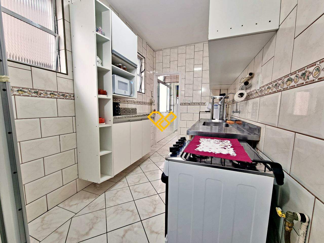 Apartamento à venda no Gonzaga: Cozinha