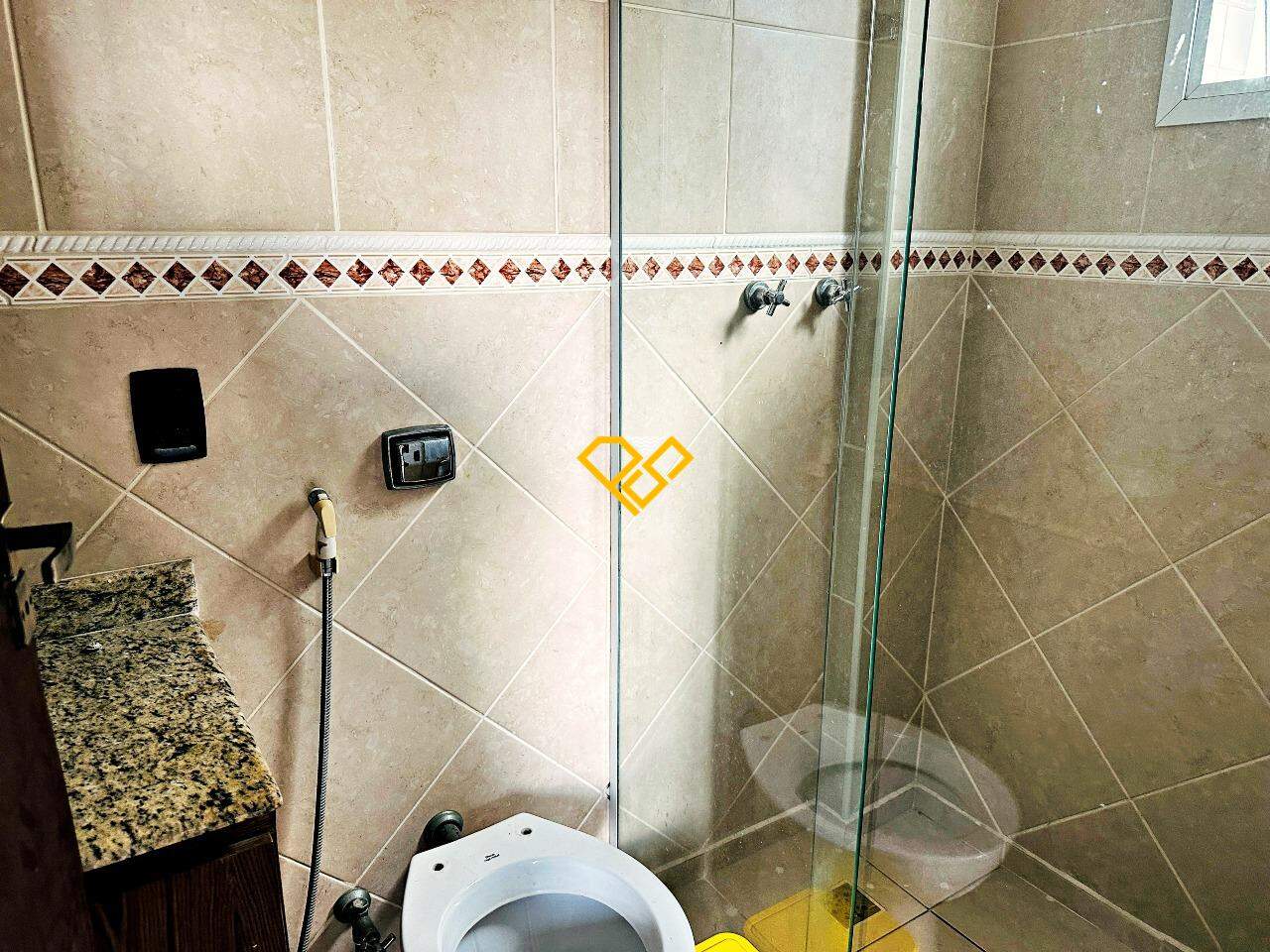 Sobreposta Alta à venda no Marapé: Wc suíte 4