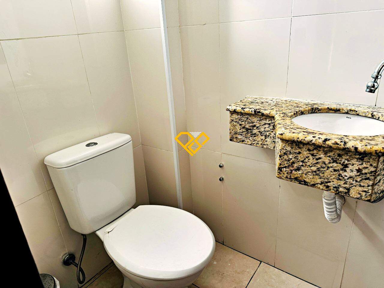 Sobreposta Alta à venda no Marapé: Lavabo