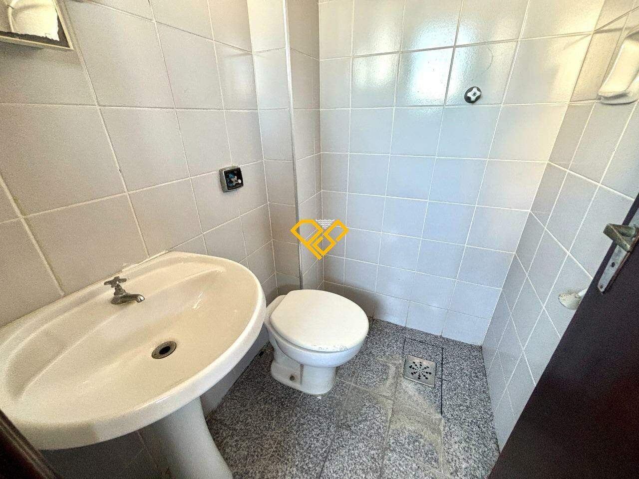 Apartamento à venda no Marapé: Wc de serviço