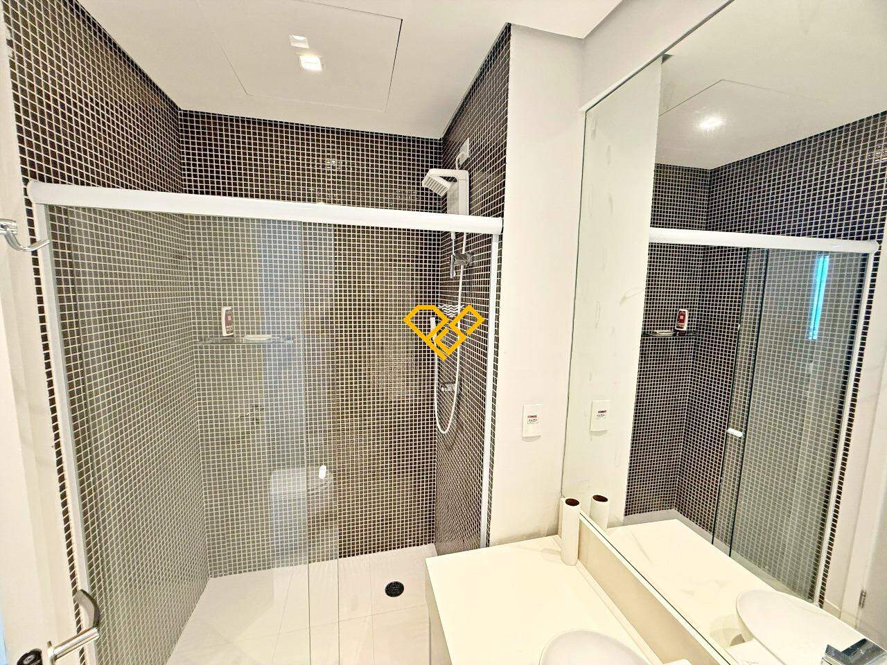 Apartamento à venda no Pompéia: Wc social