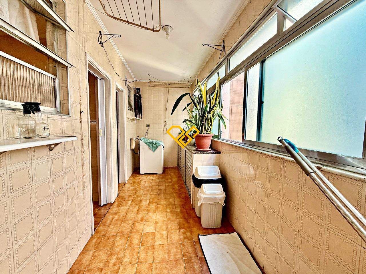 Apartamento à venda no Ponta da Praia: Área de serviço