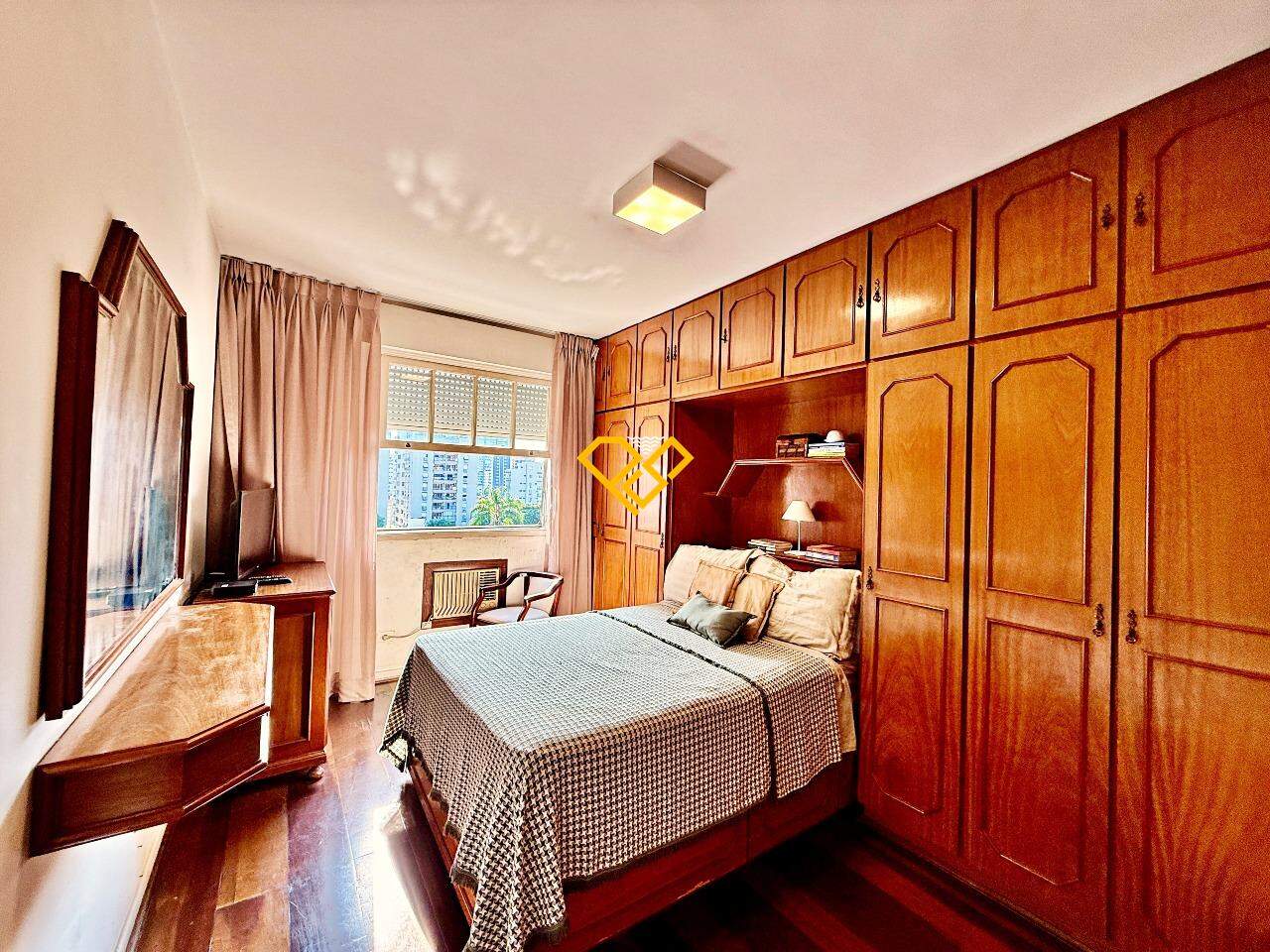 Apartamento à venda no Ponta da Praia: Dormitório 1 - suíte
