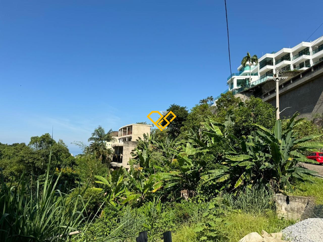 Terreno à venda no Santa Terezinha: 