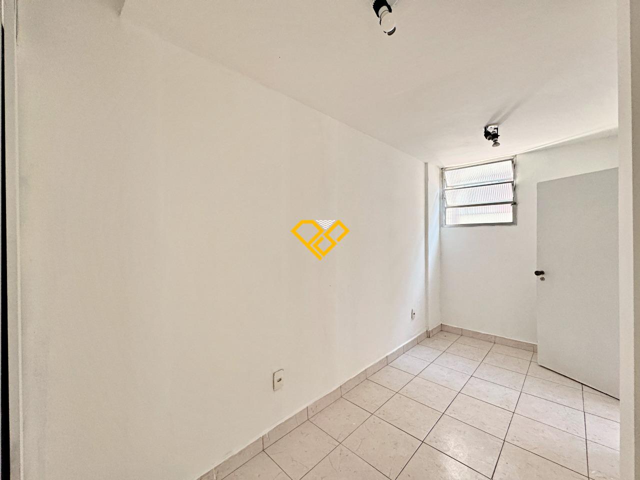 Apartamento à venda no Aparecida: Dependência revertida