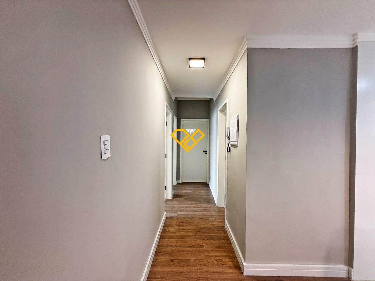 Apartamento à venda no Aparecida: hall íntimo