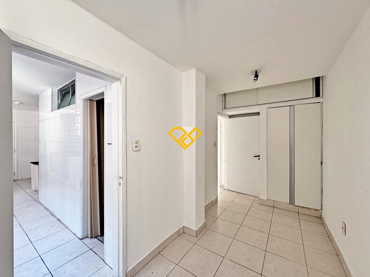 Apartamento à venda no Aparecida: Dependência revertida