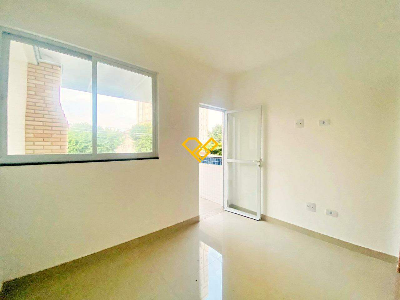 Sobreposta Alta à venda no Ponta da Praia: Sala 3° piso