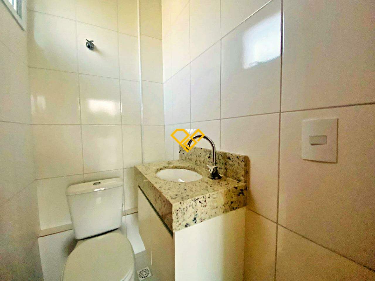 Sobreposta Alta à venda no Ponta da Praia: Lavabo 3° piso