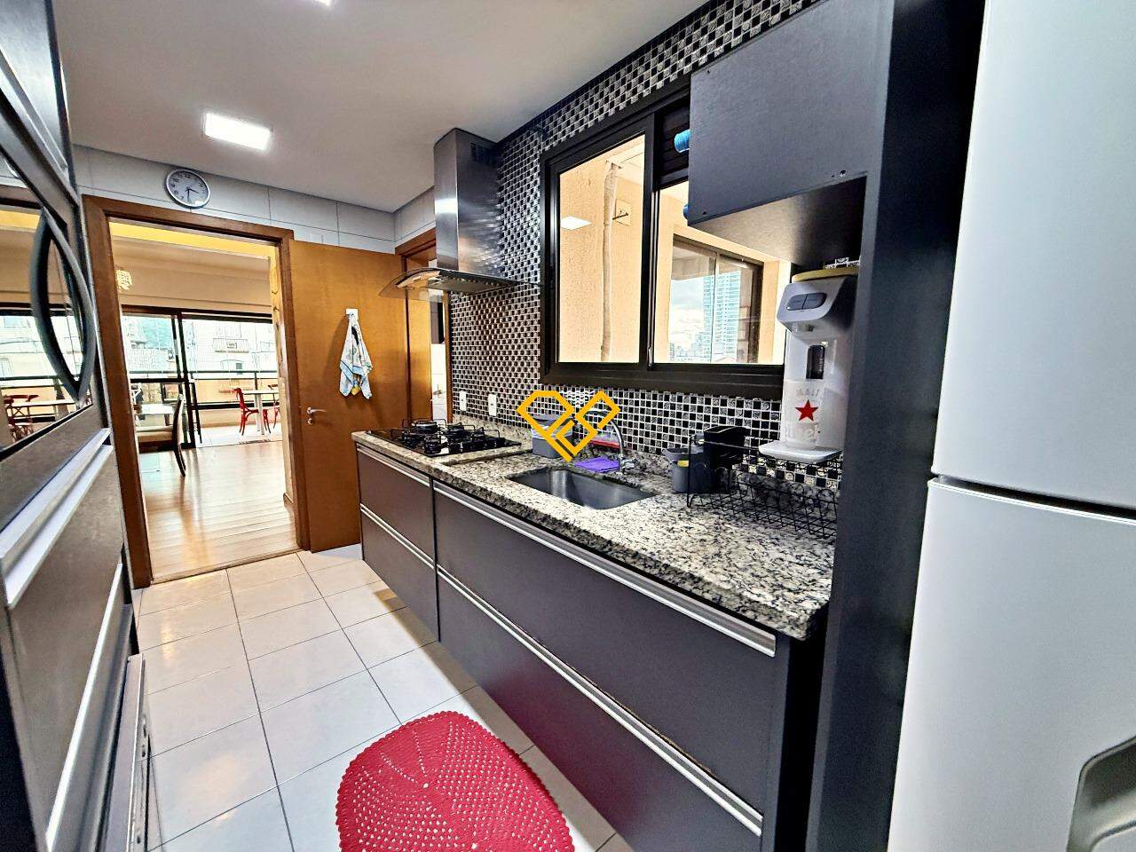 Apartamento à venda no Ponta da Praia: Cozinha