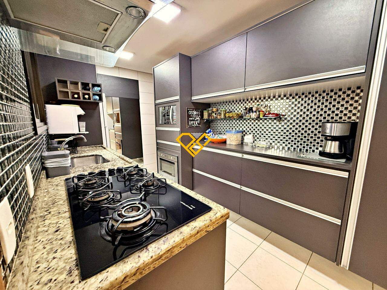 Apartamento à venda no Ponta da Praia: Cozinha