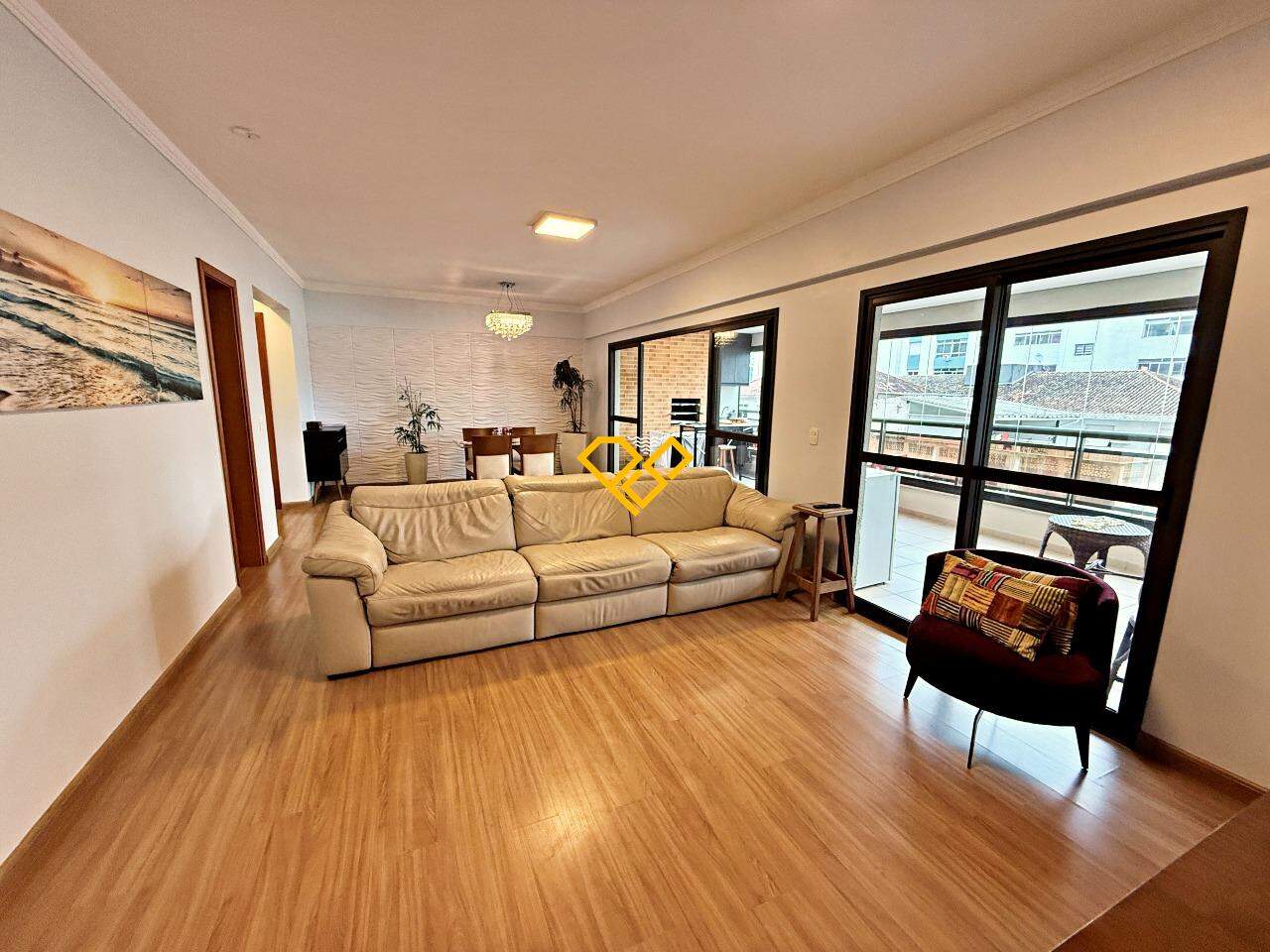 Apartamento à venda no Ponta da Praia: Sala