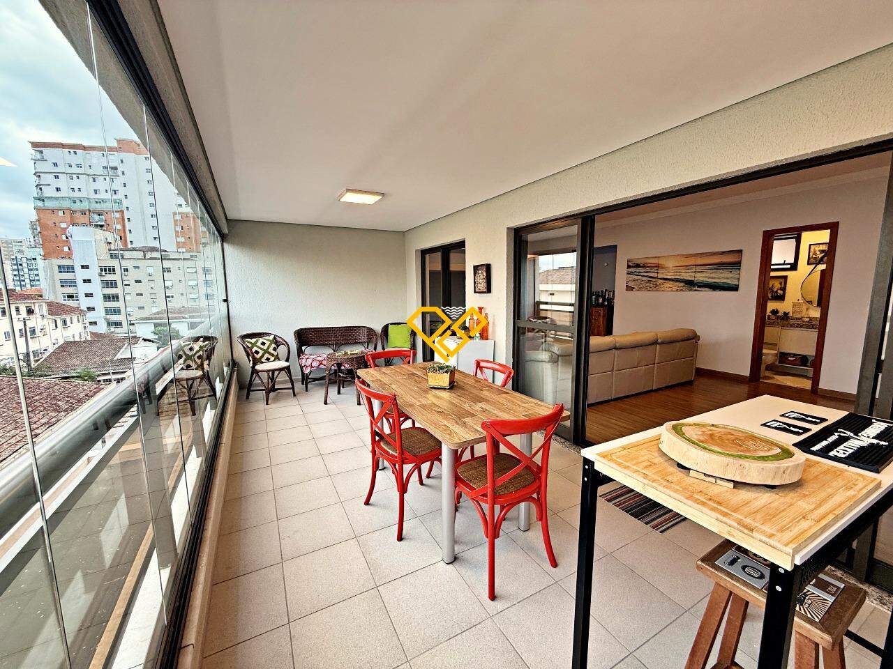 Apartamento à venda no Ponta da Praia: Varanda