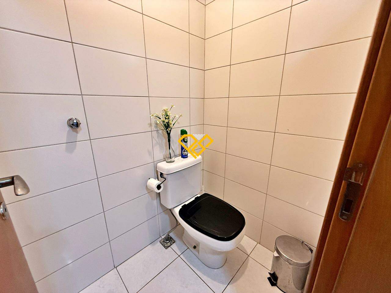 Apartamento à venda no Ponta da Praia: Wc de serviço