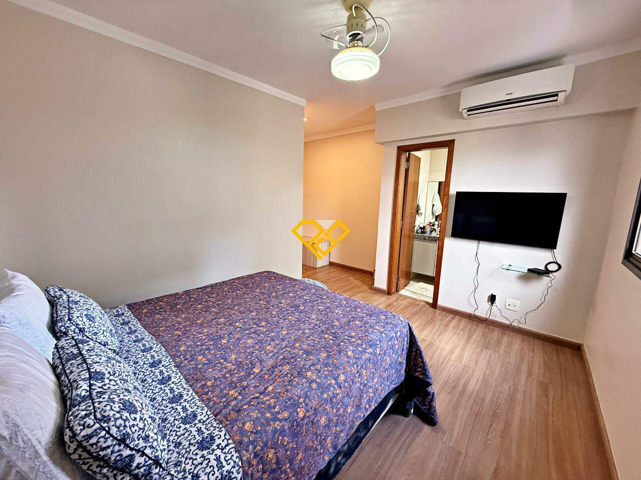 Apartamento à venda no Ponta da Praia: Dormitório 1 - suíte