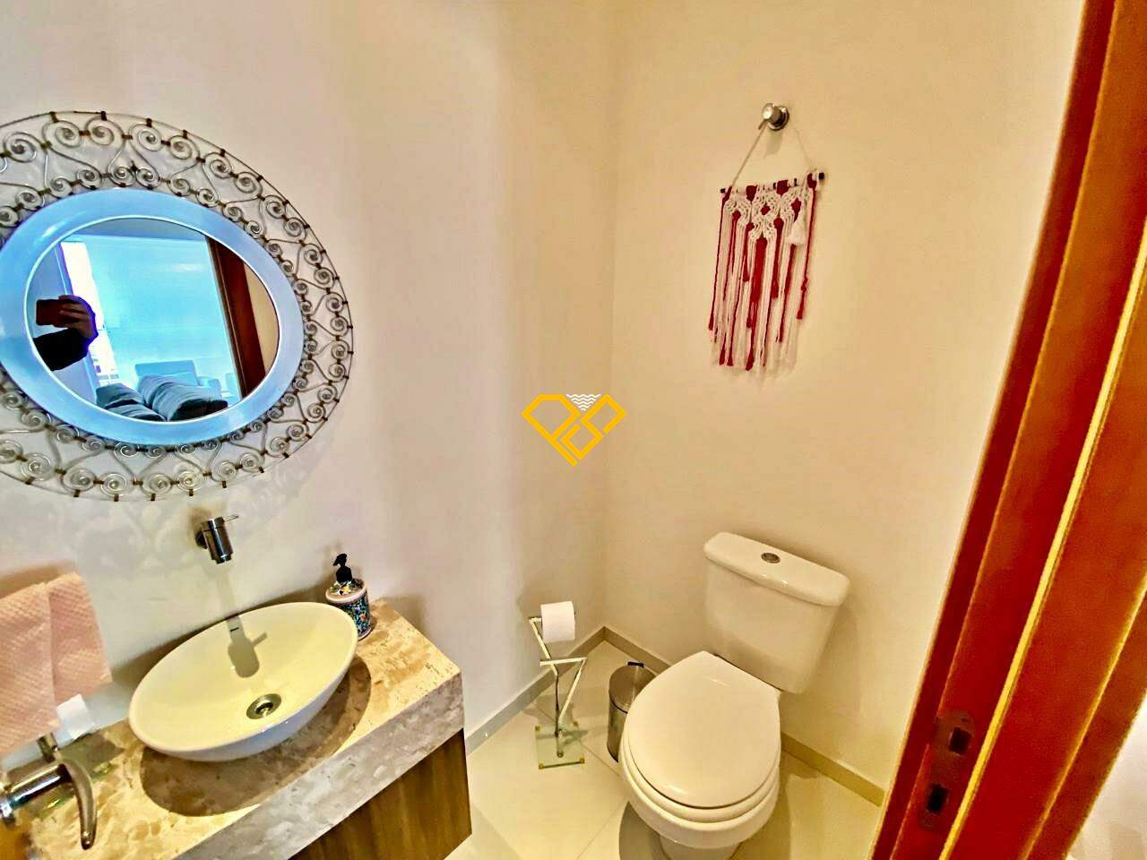 Apartamento à venda no Embaré: Lavabo