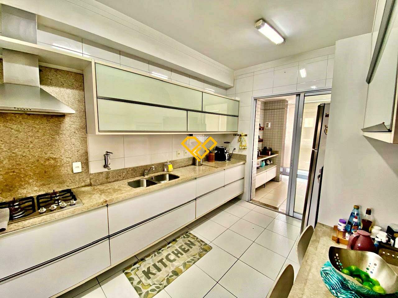 Apartamento para aluguel no Embaré: Cozinha