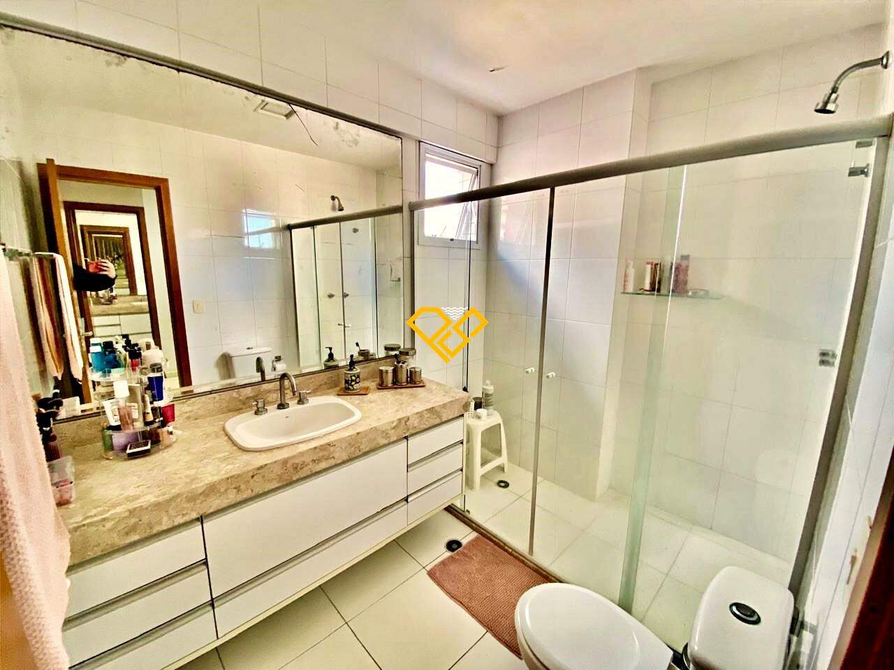 Apartamento para aluguel no Embaré: Wc suíte 1