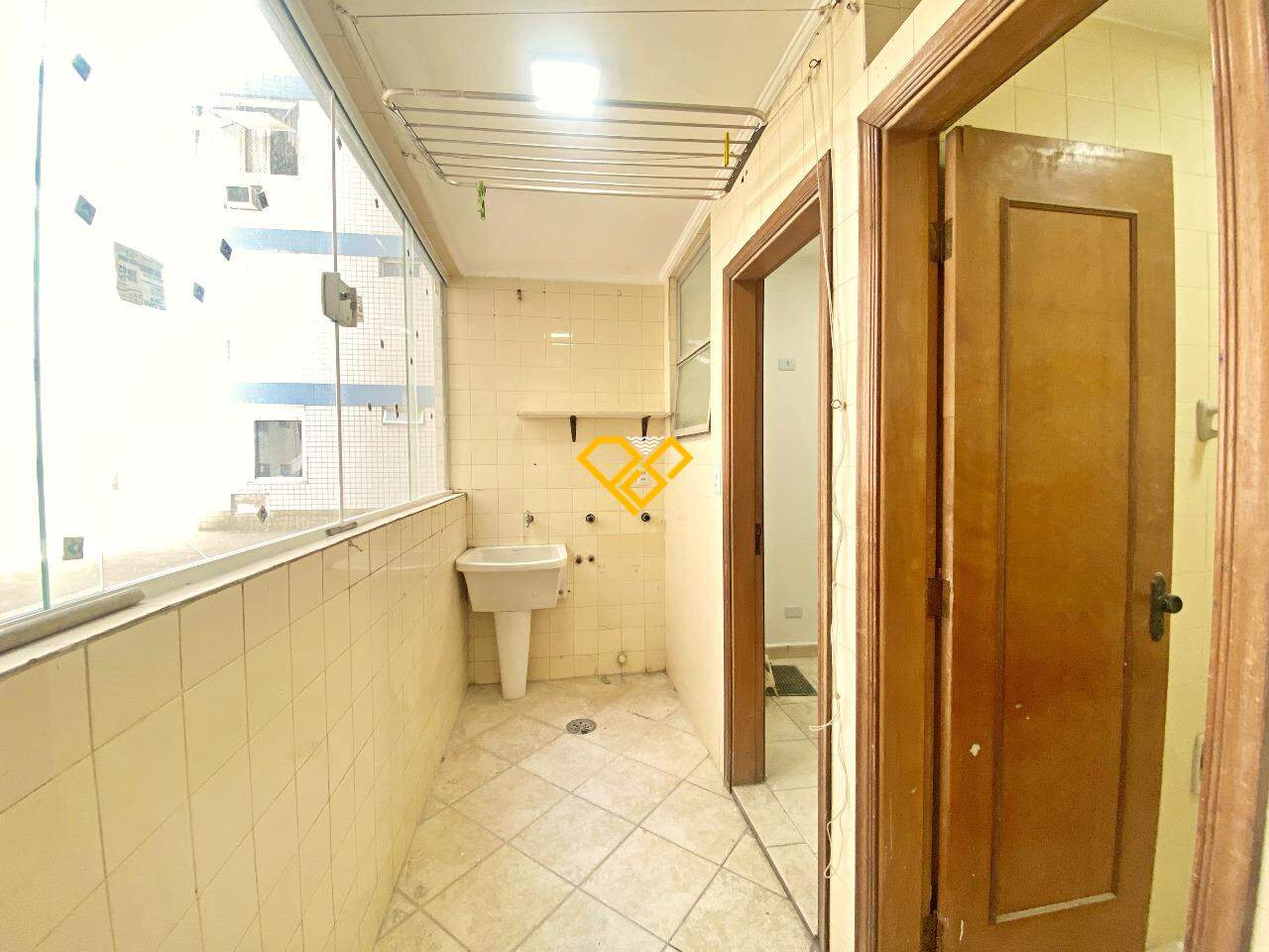 Apartamento à venda no Embaré: Área de serviço