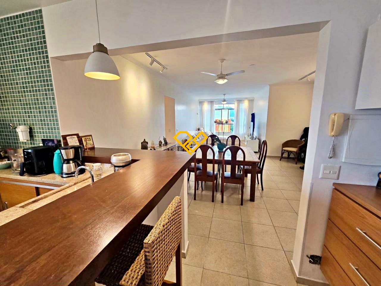 Apartamento à venda no Ponta da Praia: Sala