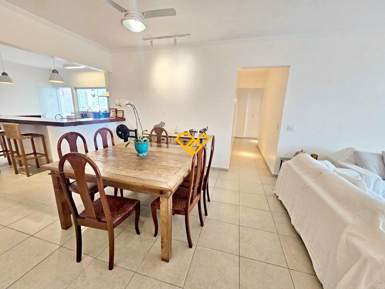 Apartamento à venda no Ponta da Praia: Sala