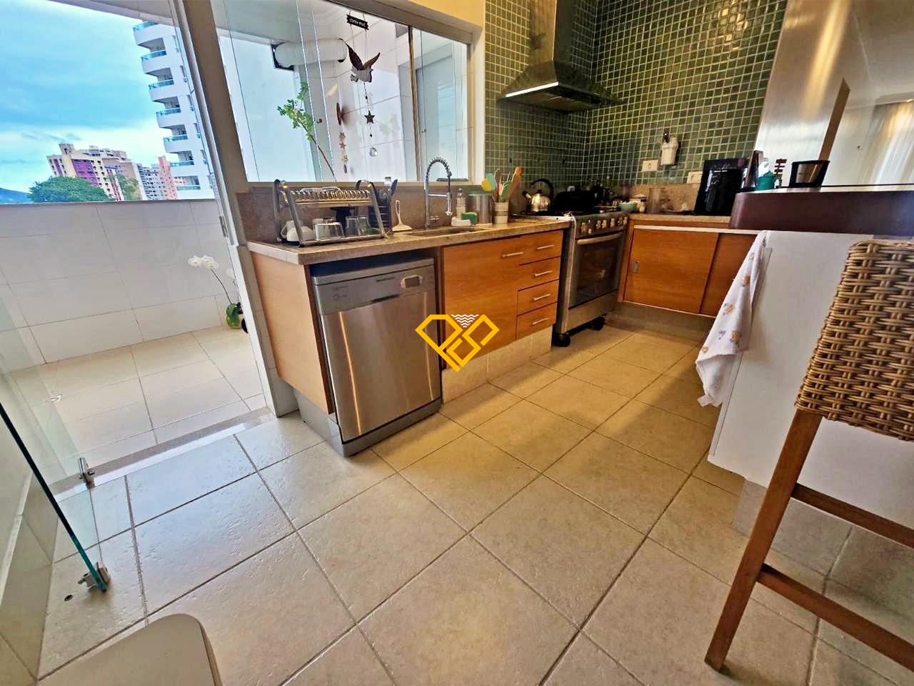 Apartamento à venda no Ponta da Praia: Cozinha