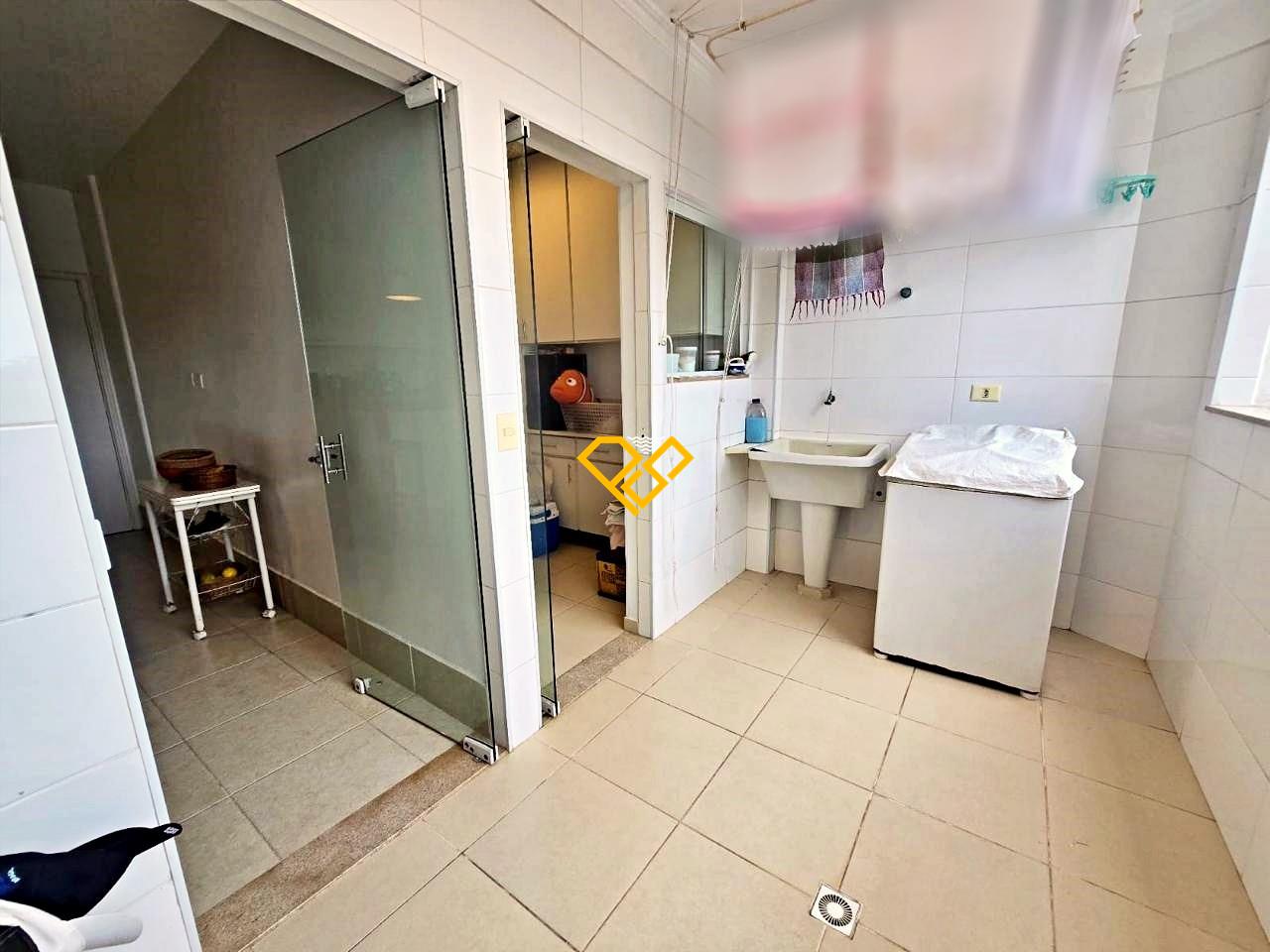 Apartamento à venda no Ponta da Praia: Área de serviço