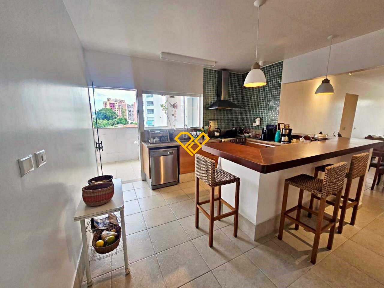 Apartamento à venda no Ponta da Praia: Cozinha