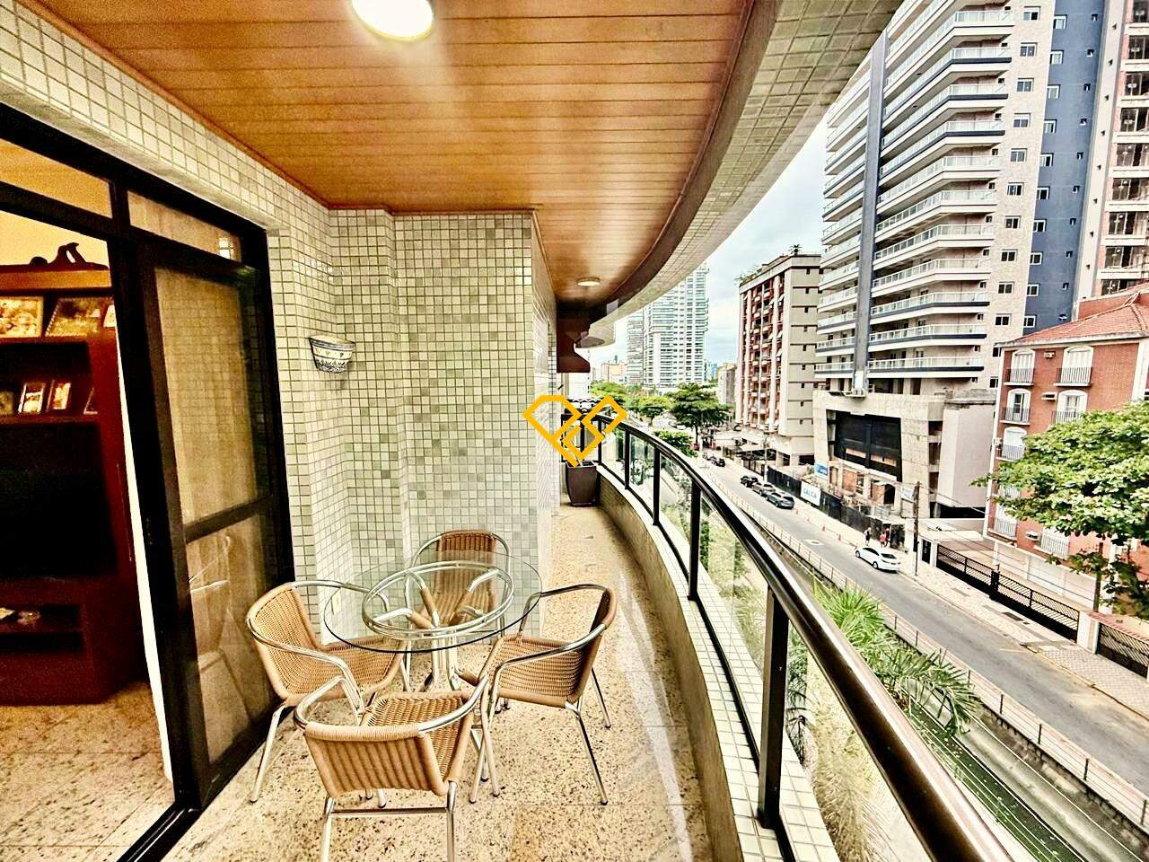 Apartamento à venda no Embaré: Varanda da sala