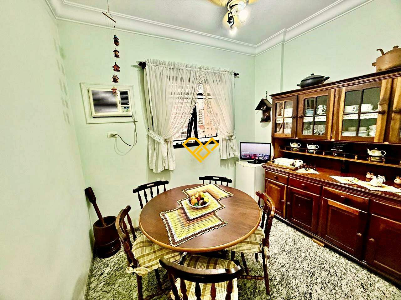 Apartamento à venda no Embaré: Copa