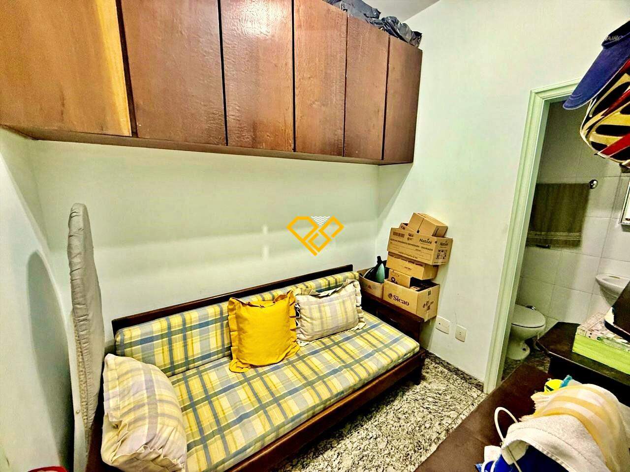 Apartamento à venda no Embaré: Dependência
