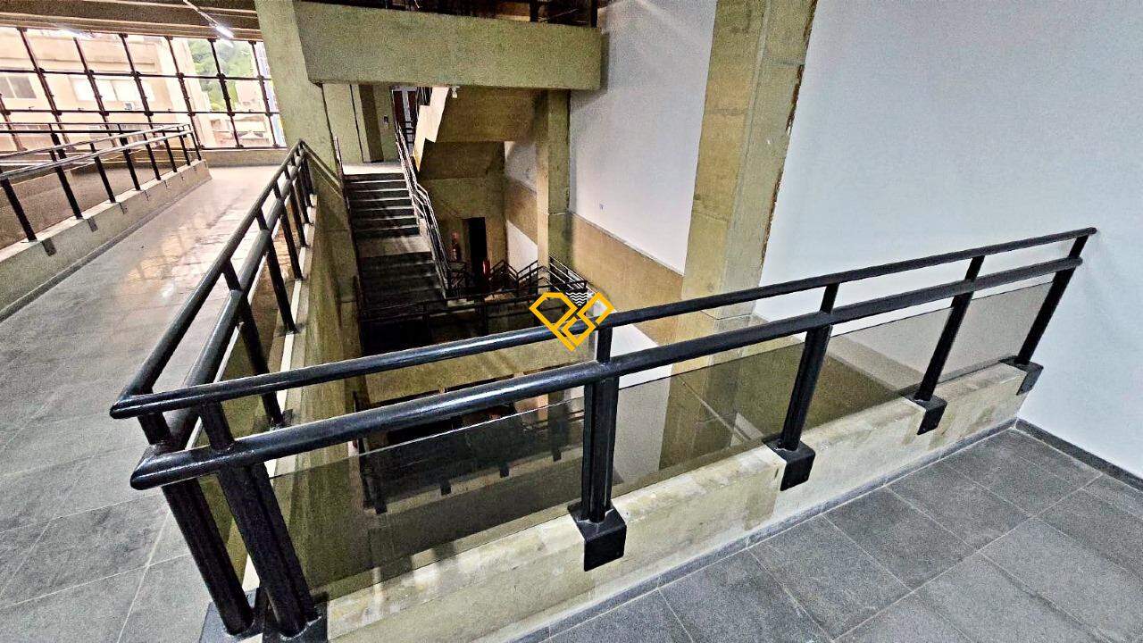 Prédio Comercial para aluguel no Centro: 