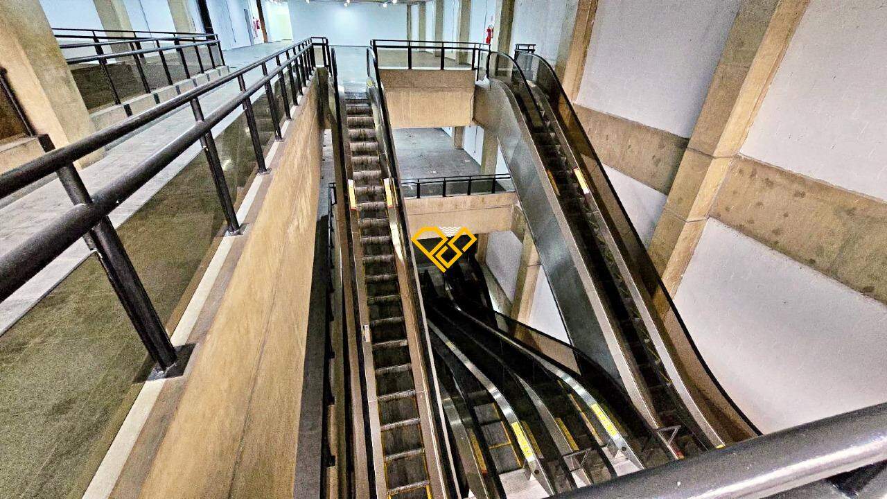 Prédio Comercial para aluguel no Centro: 