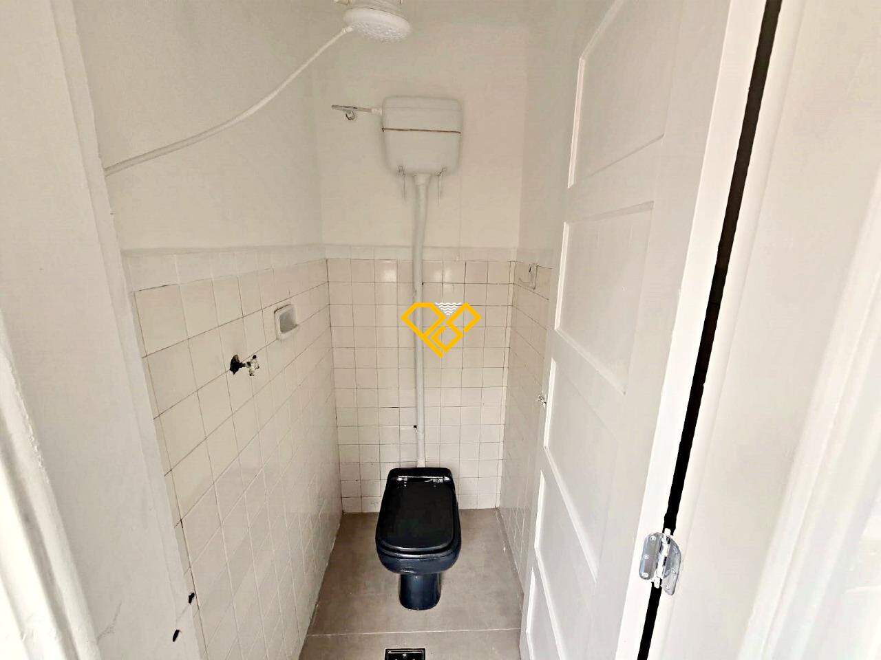 Apartamento à venda no Embaré: Wc de serviço