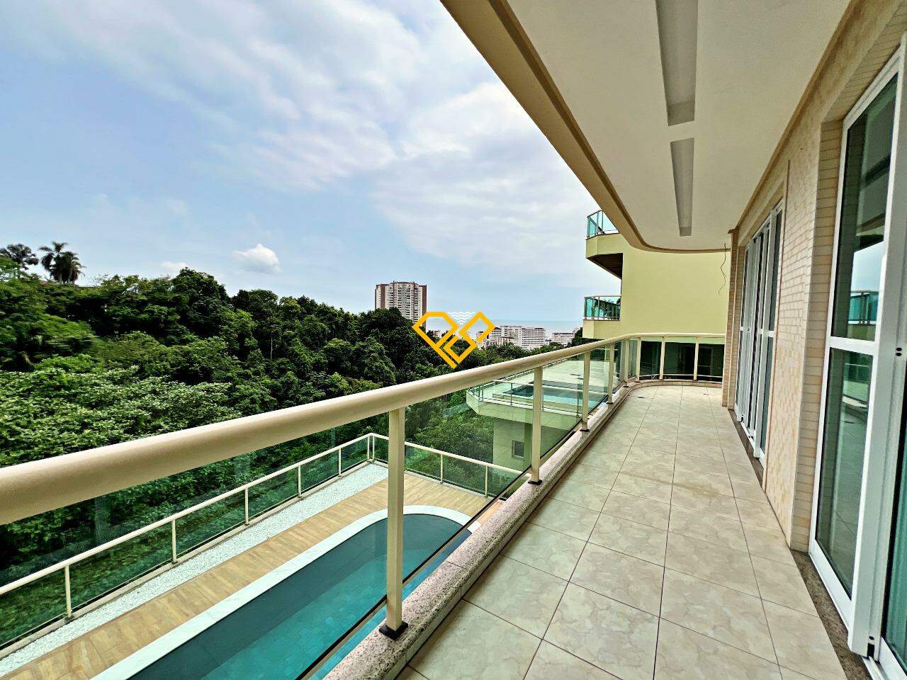 Casa para aluguel no Santa Terezinha: Varanda