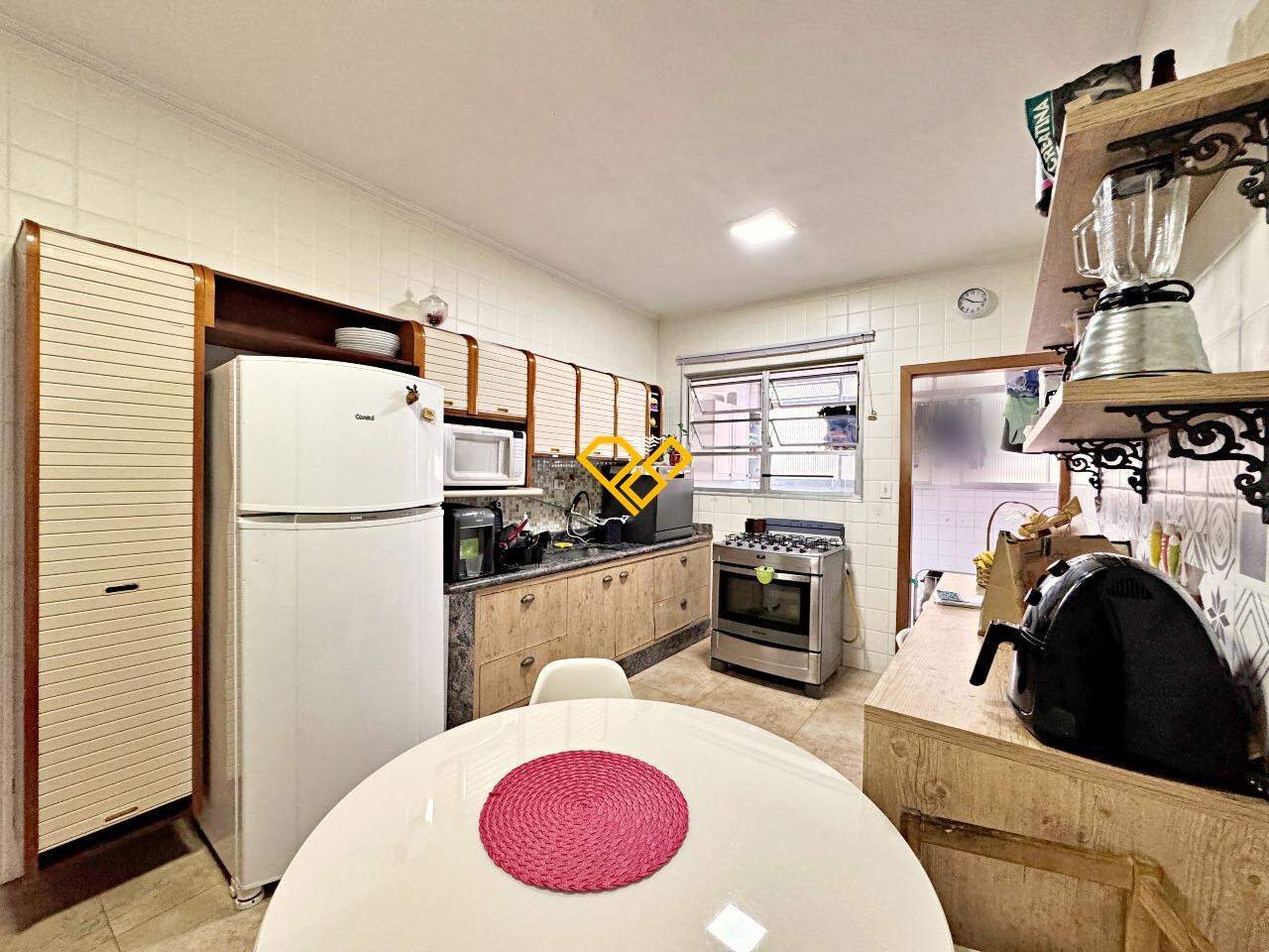 Apartamento à venda no Embaré: Cozinha