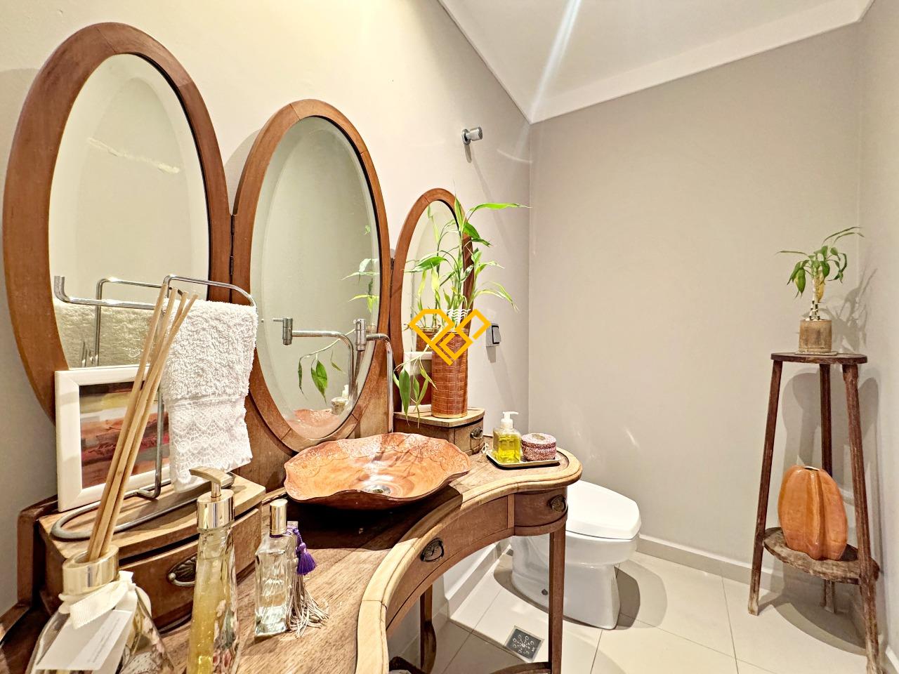 Cobertura à venda no Embaré: Lavabo