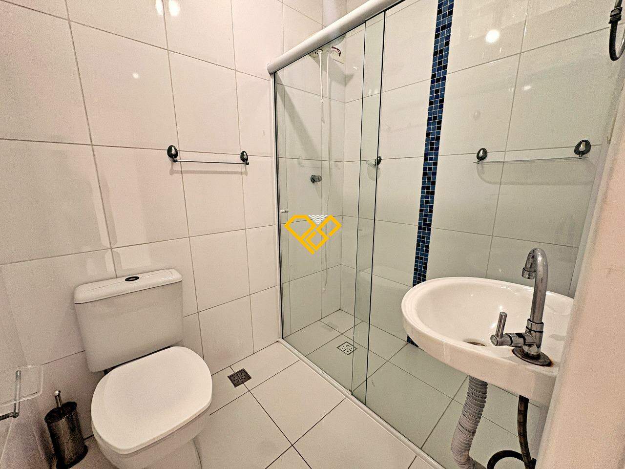 Cobertura à venda no Embaré: Wc social