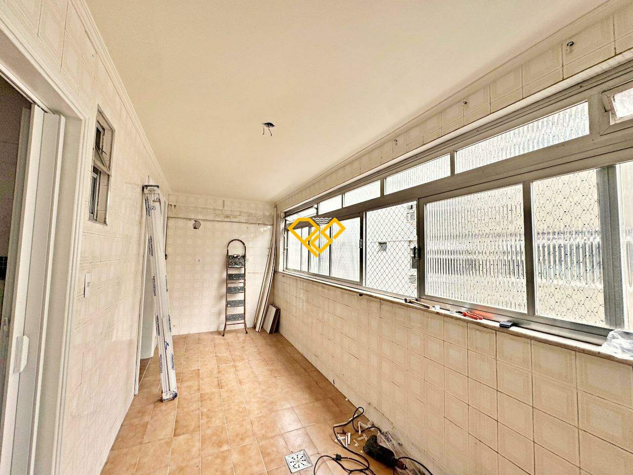 Apartamento para aluguel no Ponta da Praia: Área de serviço