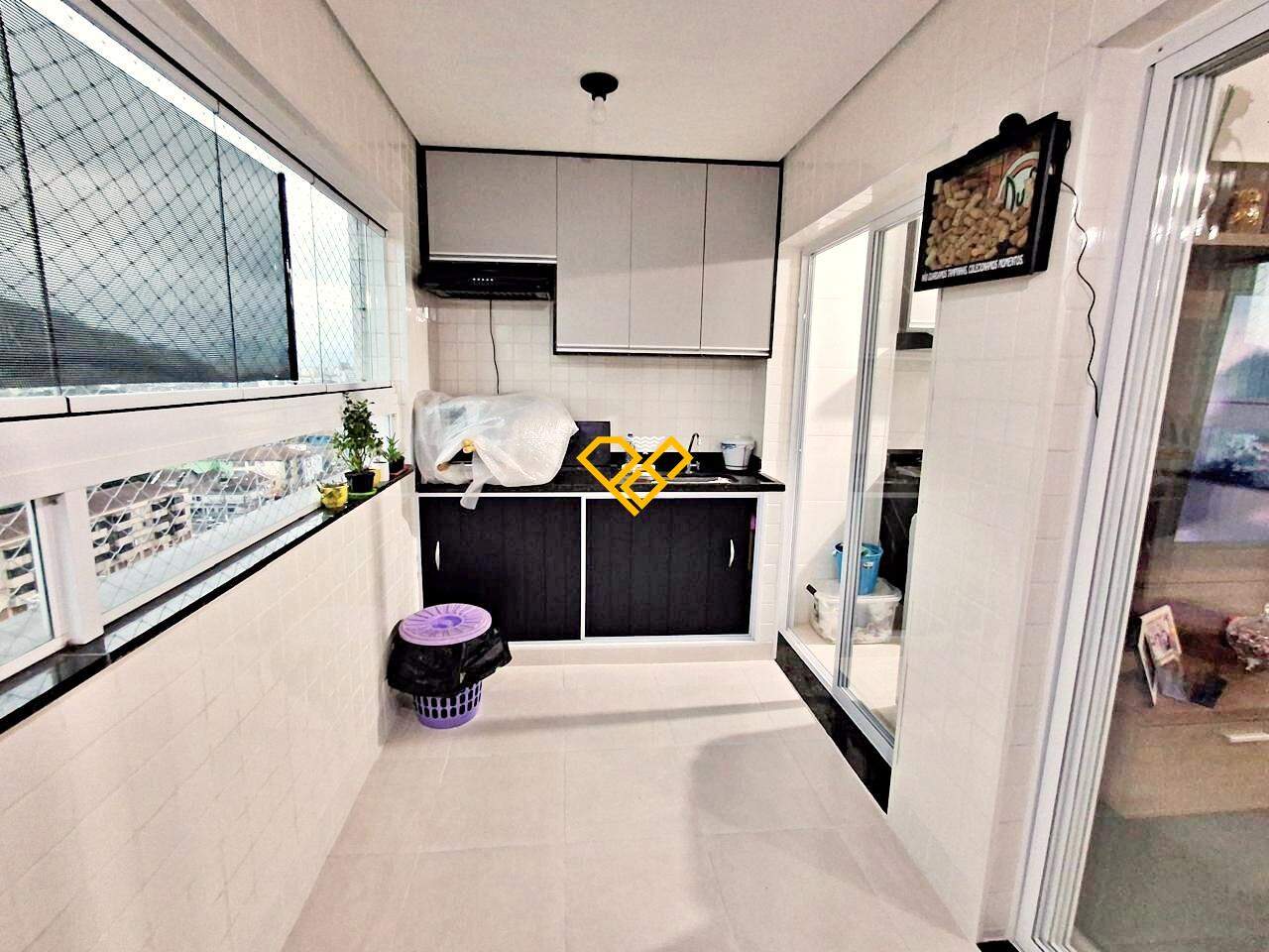 Apartamento à venda no Macuco: Varanda
