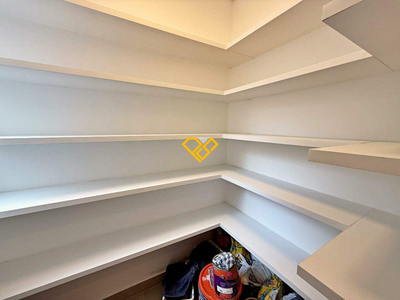 Apartamento à venda no José Menino: Despensa