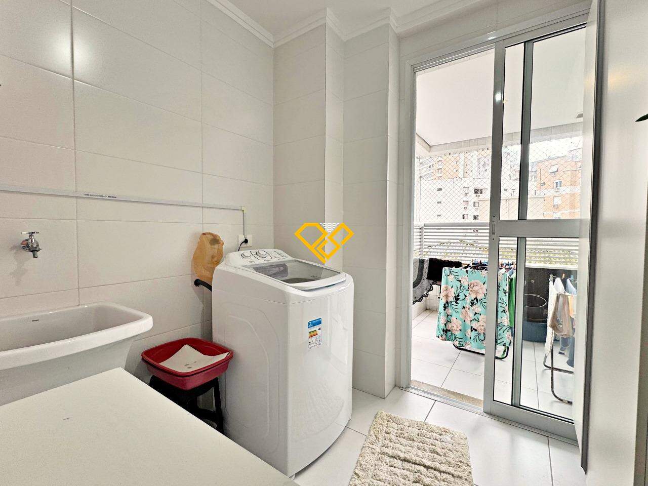 Apartamento à venda no Gonzaga: Área de serviço